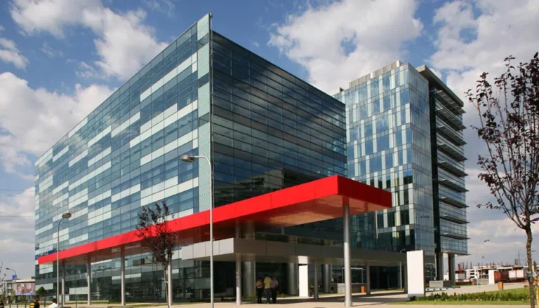 International Real Estate: Comprehensive Guide to Smart Global Property Investing